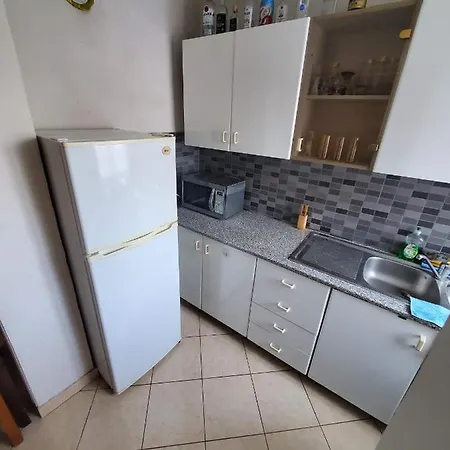 Whole Apartment Center Of Tirana Air Conditioned アパート *